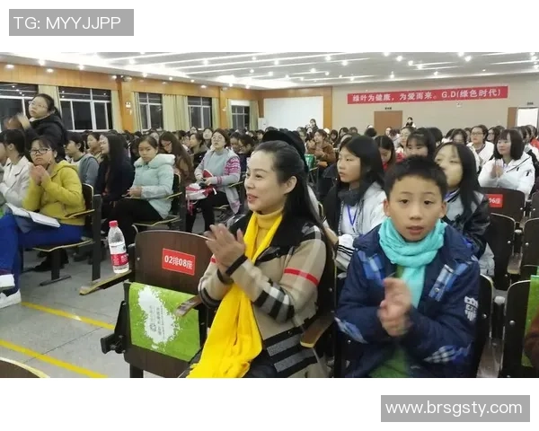 李泓澎的艺术人生探索与创作之路：从初心到辉煌的心路历程