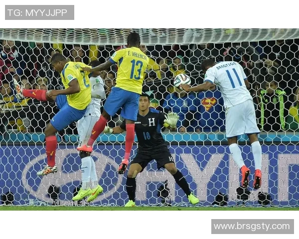 泰国与乌拉圭精彩对决集锦回顾赛场瞬间尽显足球魅力与激情