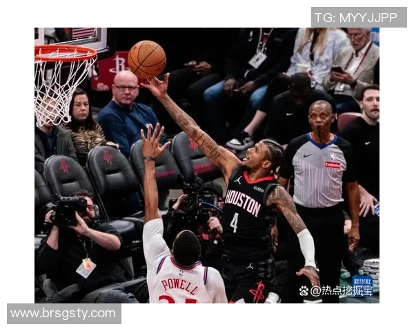 火箭队在最后时刻逆转快船队展现惊人逆袭实力的精彩比赛回顾