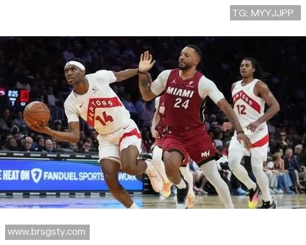 热火与猛龙首场对决精彩回顾球员表现与战术分析全景呈现